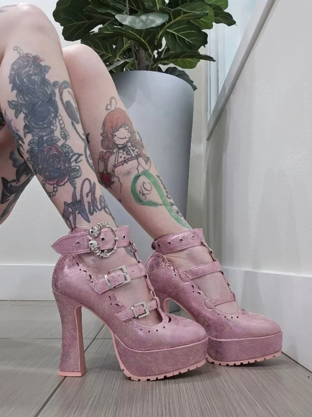 Ellie ✦ DAPHNE Pink Chunky Platform Heels ✦ Metallic Skull Buckle Size 9 NWT